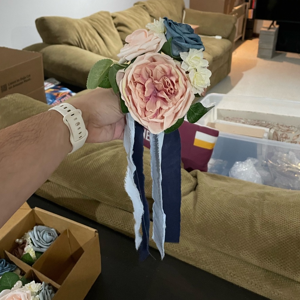 Set of 8 aisle flower bouquets